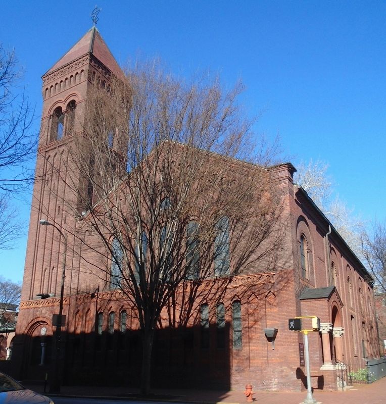 Saint James Episcopal Church image. Click for full size.