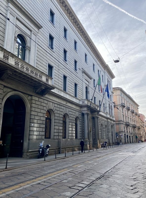 Palazzo Ercole Turati Marker - wider view image. Click for full size.