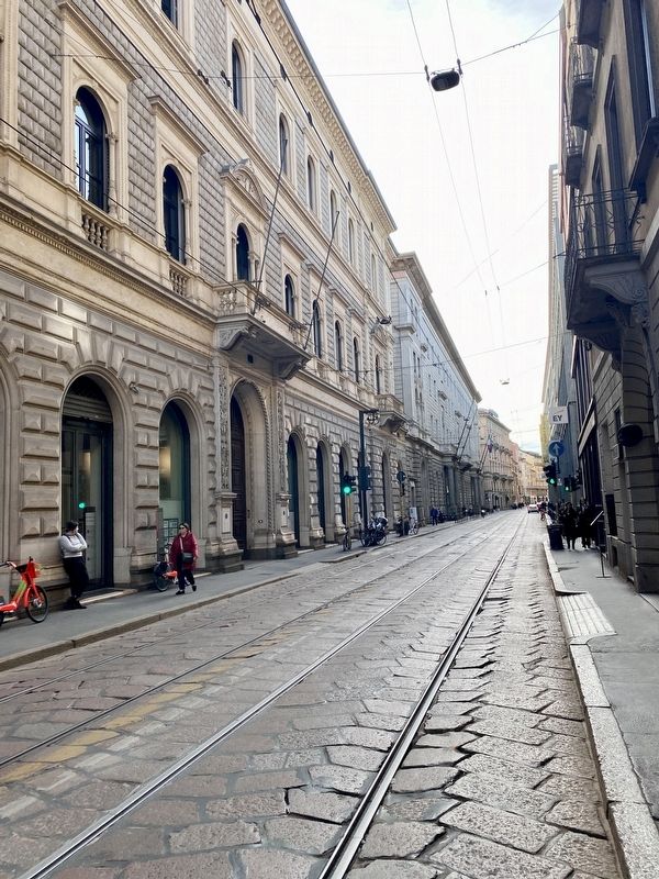 Palazzo Neorinascimentale Marker - wider view image. Click for full size.
