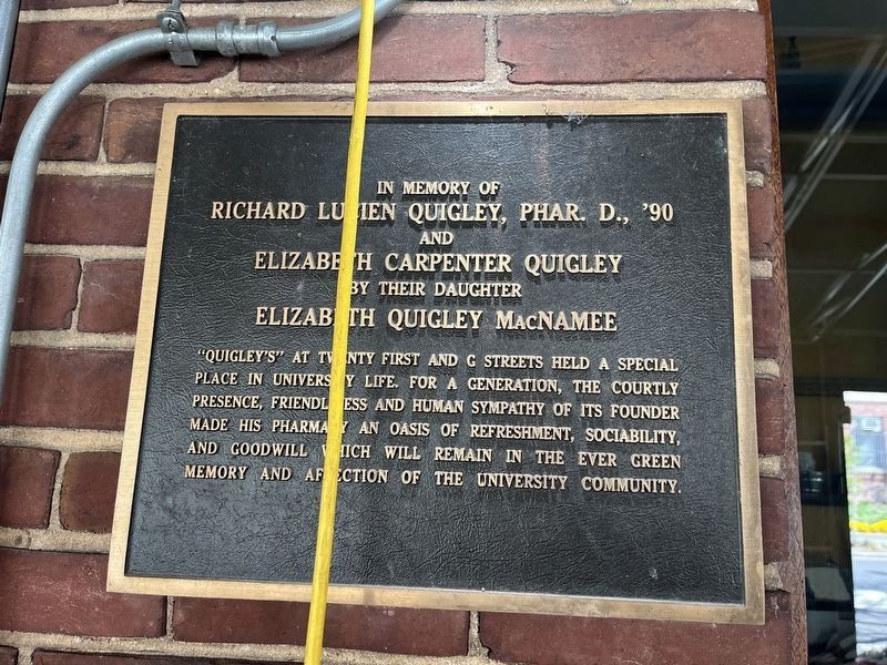 In Memory of Richard Lucien Quigley, Phar. D., '90, and Elizabeth Carpenter Quigley Marker image. Click for full size.