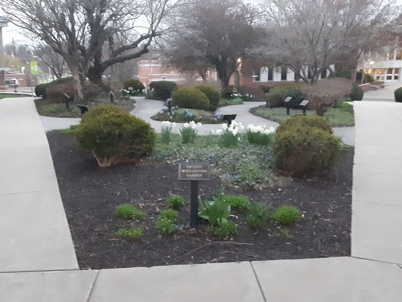 Faculty Recognition Garden and Marker image. Click for full size.