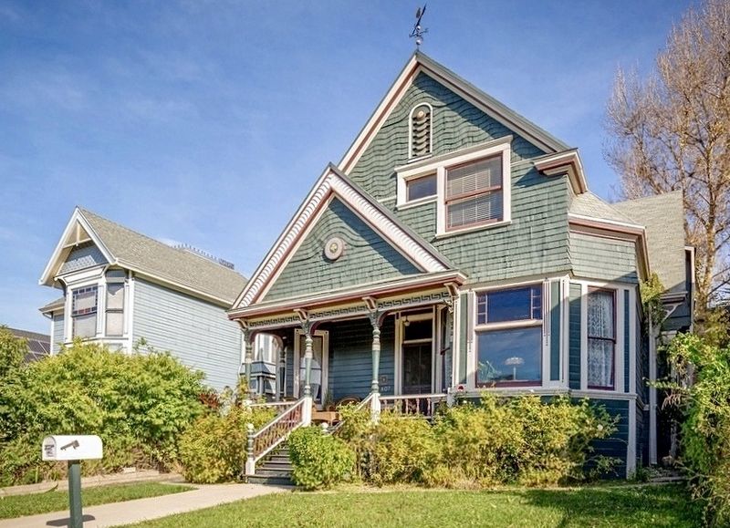 Victorian Residence image. Click for full size.