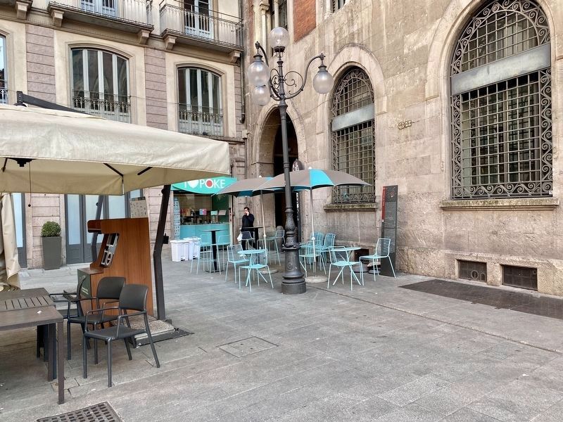 Piazza dei Mercanti / Merchants Square Marker - wide view image. Click for full size.