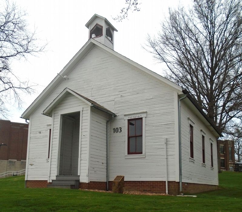 Hickory Corner Schoolhouse and Marker image. Click for full size.