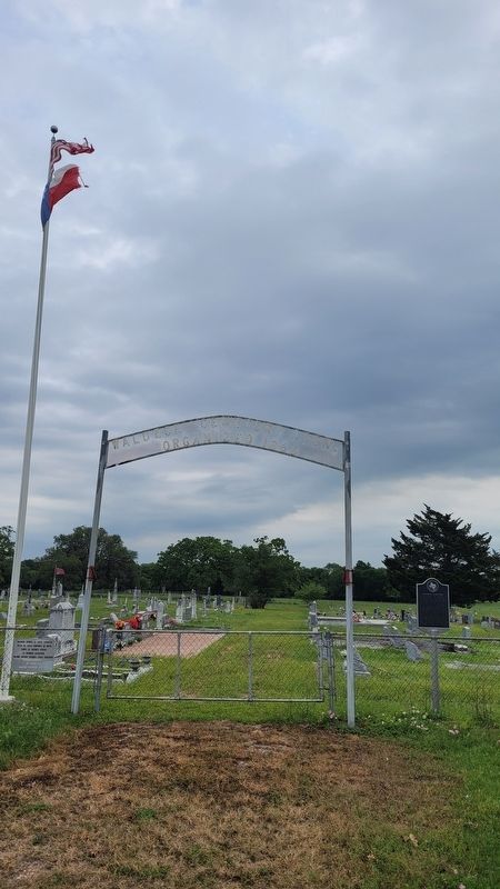 The entrance to the Waldeck Cemetery and Marker image. Click for full size.
