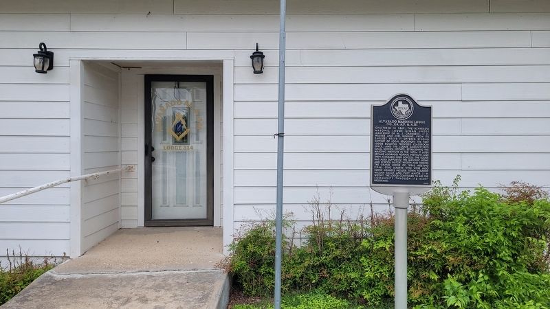 The front entrance to the Alvarado Masonic Lodge No. 314, A.F. & A.M. and Marker image. Click for full size.