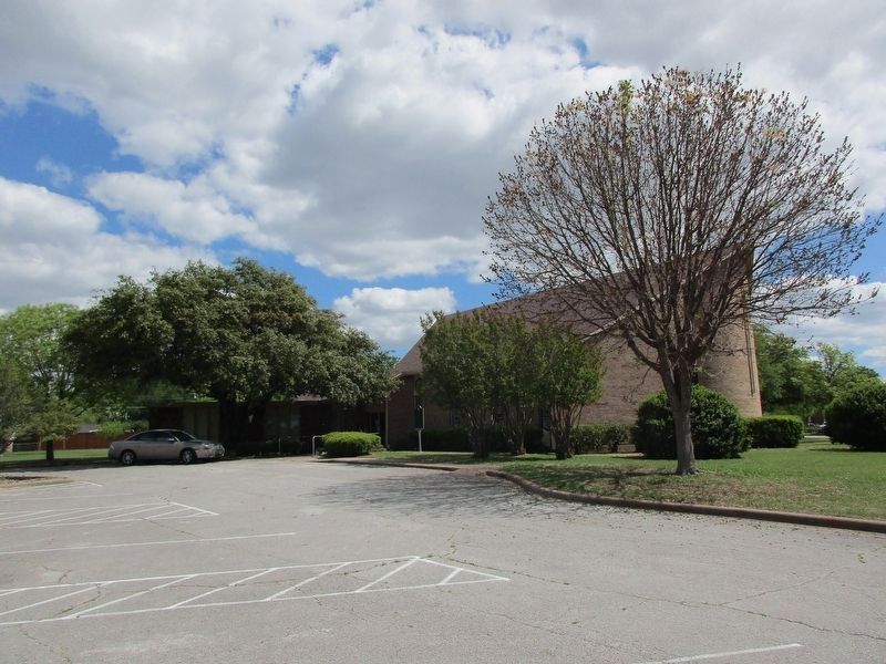 First Presbyterian Church of Plano and Marker. Click for full size. First Presbyterian Church of Plano and Marker image. Click for full size.