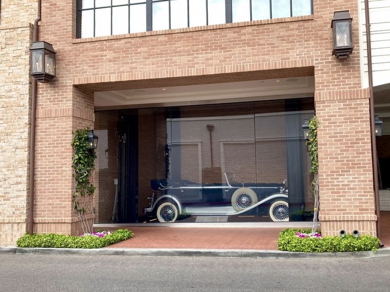 1930 Packard image. Click for full size.