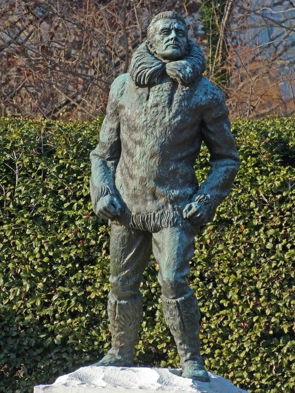 Richard Evelyn Byrd Statue image. Click for full size.