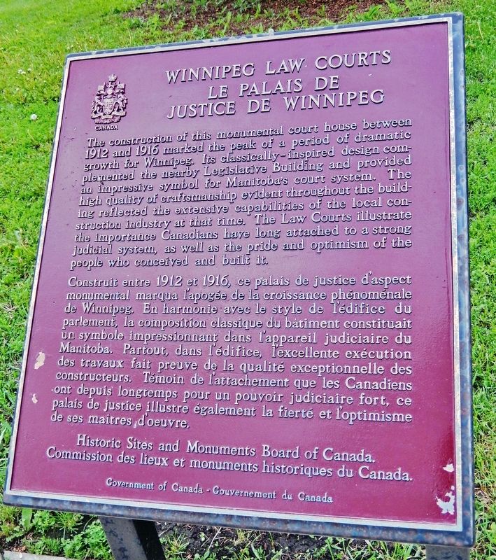 Winnipeg Law Courts / Le Palais de Justice de Winnipeg Marker. Click for full size. Winnipeg Law Courts / Le Palais de Justice de Winnipeg Marker image. Click for full size.