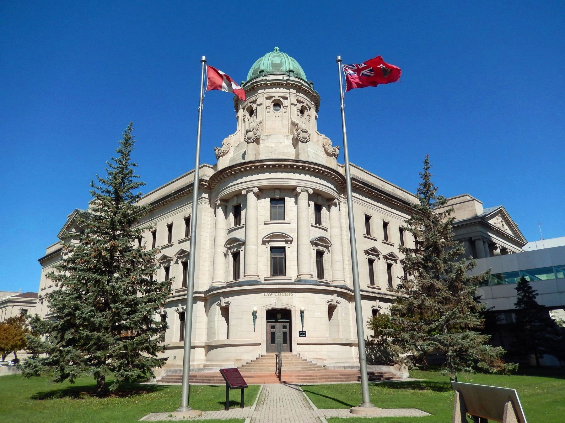 Winnipeg Law Courts / Le Palais de Justice de Winnipeg. Click for full size. Winnipeg Law Courts / Le Palais de Justice de Winnipeg image. Click for full size.
