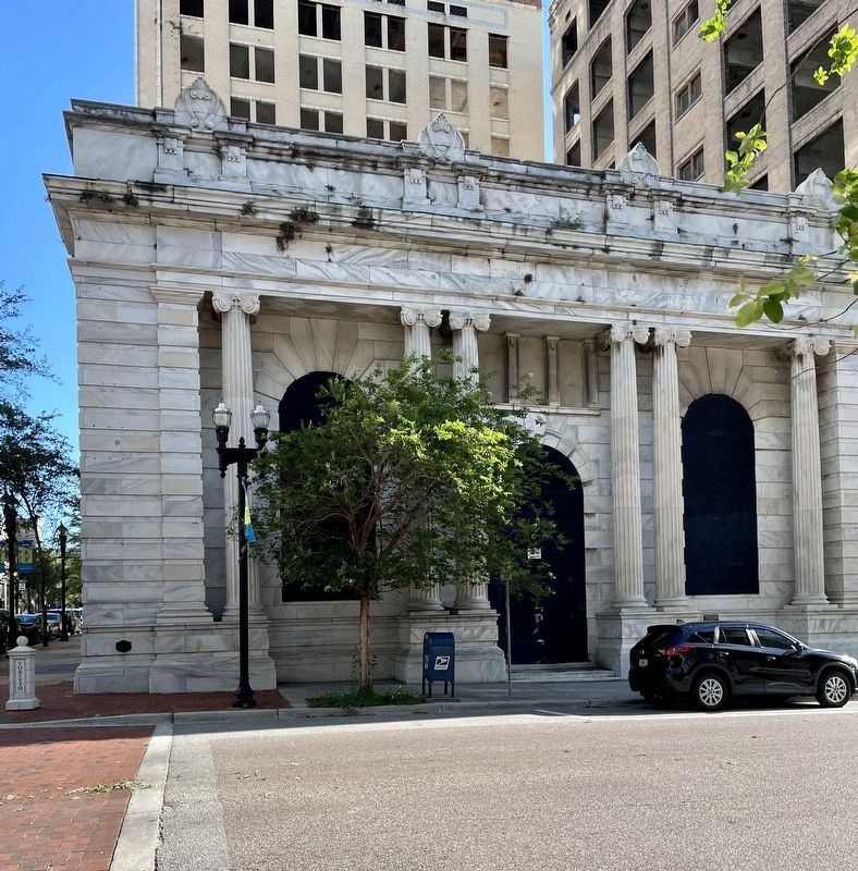 Jacksonville National Bank building image. Click for full size.