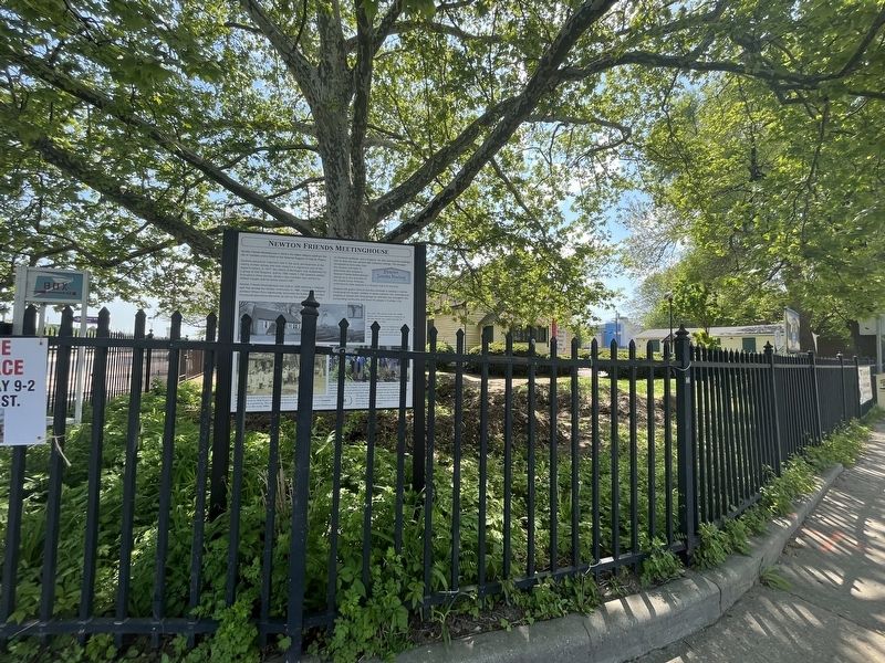 Newton Friends Meetinghouse Marker. Click for full size. Newton Friends Meetinghouse Marker image. Click for full size.