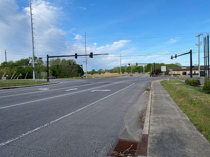 Fountain Head Marker ( left side of photo, at base of traffic light post). Click for full size. Fountain Head Marker ( left side of photo, at base of traffic light post) image. Click for full size.