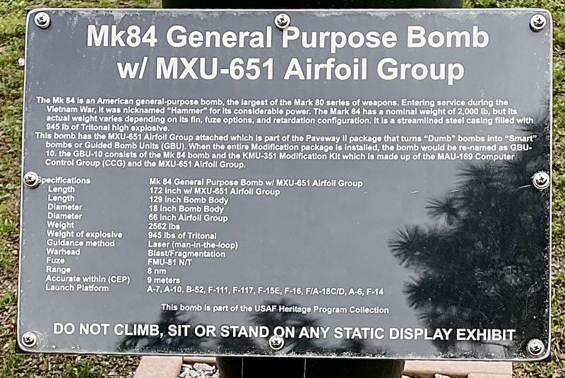 Mk84 General Purpose Bomb w/MX-651 Airfoil Group Marker image. Click for full size.