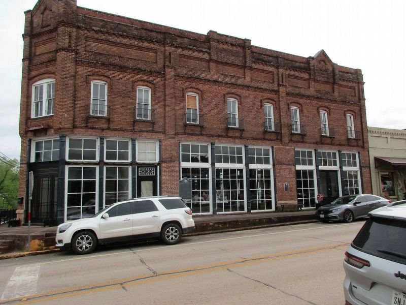 Old Hollis Building image. Click for full size.