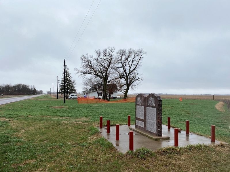 Dalesburg School / Dalesburg Village Marker, from the north image. Click for full size.