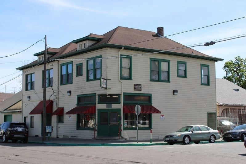 Genova Bakery & Marker. Click for full size. Genova Bakery & Marker image. Click for full size.