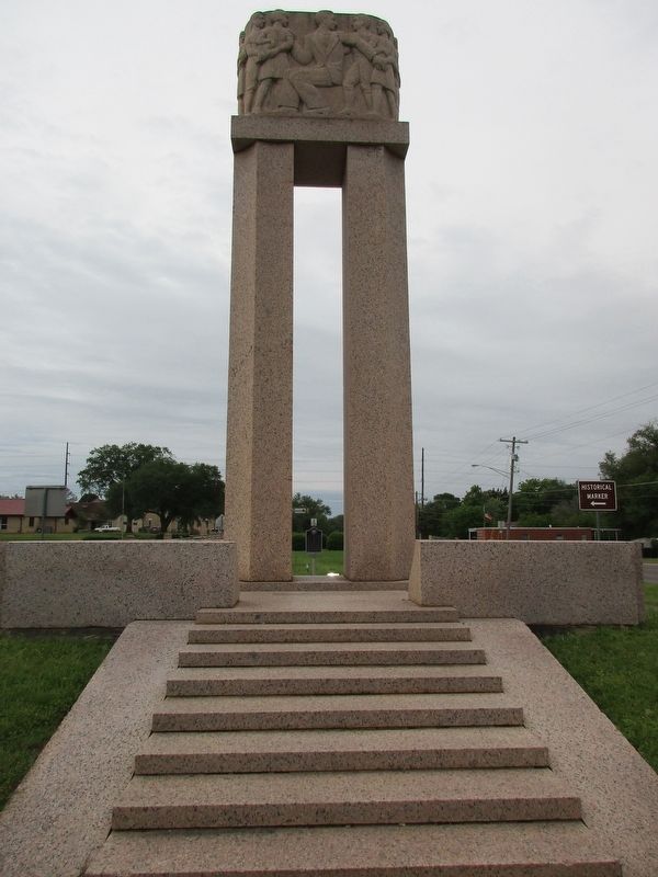 New London School Explosion Marker. Click for full size. New London School Explosion Marker image. Click for full size.