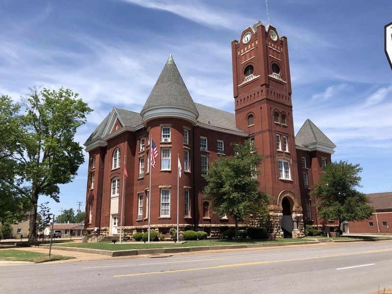Renovated Jackson County Courthouse image. Click for full size.