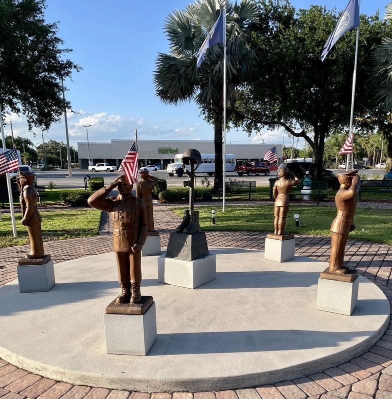 LaBelle Veterans Memorial Park image. Click for full size.