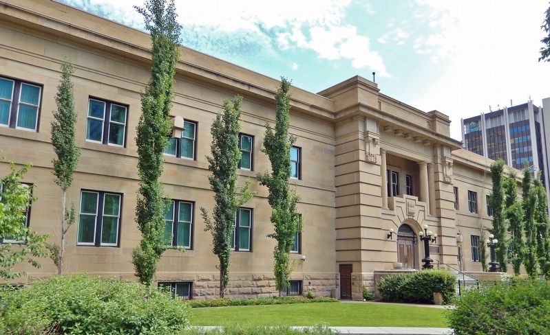 2nd Calgary Courthouse (<i>southwest elevation</i>) image. Click for full size.