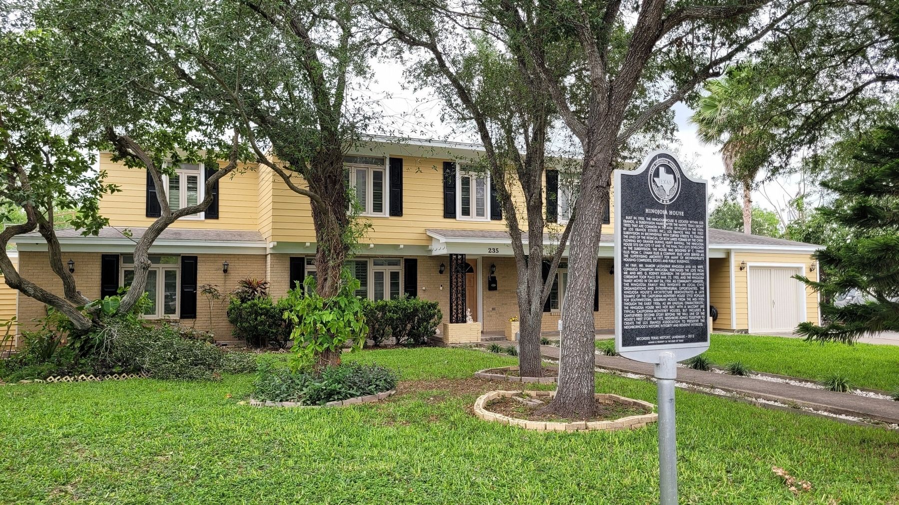 The view of the Hinojosa House and Marker from the street image. Click for full size.