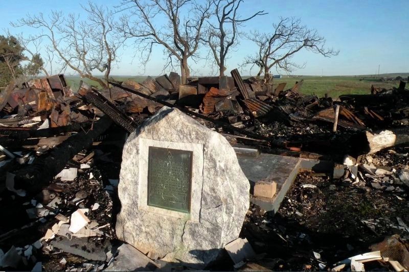 Fire destroys Milton Masonic Lodge image. Click for full size.