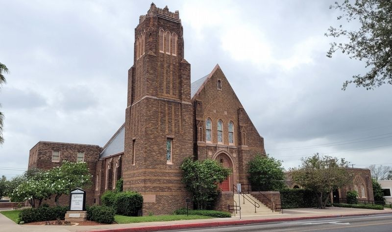 The First Presbyterian Church and Marker. Click for full size. The First Presbyterian Church and Marker image. Click for full size.