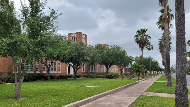 The Old Brownsville High School building image. Click for full size.