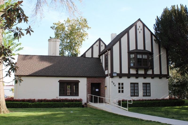 Tudor Revival House on Doctors' Row image. Click for full size.