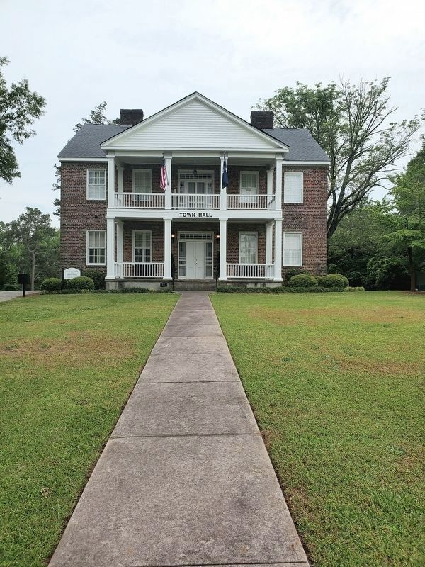 Century House. Click for full size. Century House image. Click for full size.