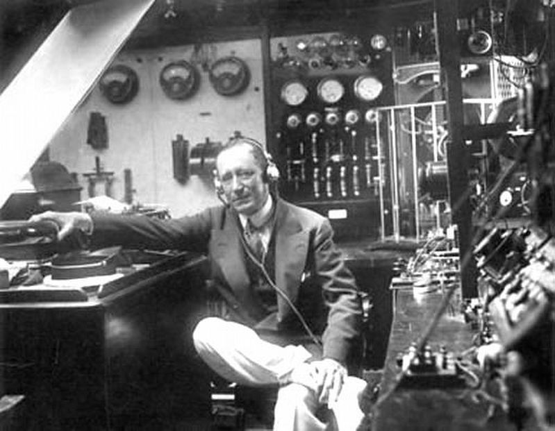 Guglielmo Marconi. Click for full size. Guglielmo Marconi image. Click for full size.