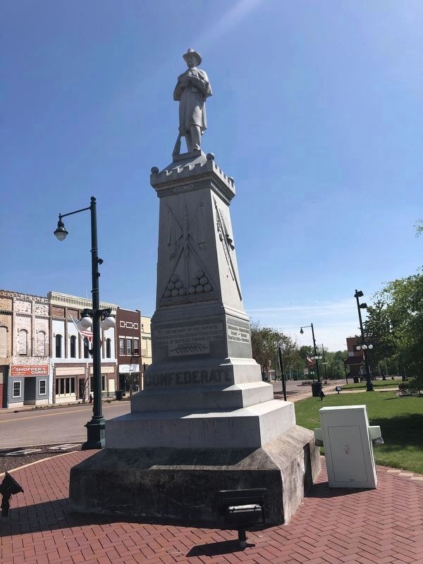 Dyer County Confederate Memorial (front). Click for full size. Dyer County Confederate Memorial (front) image. Click for full size.