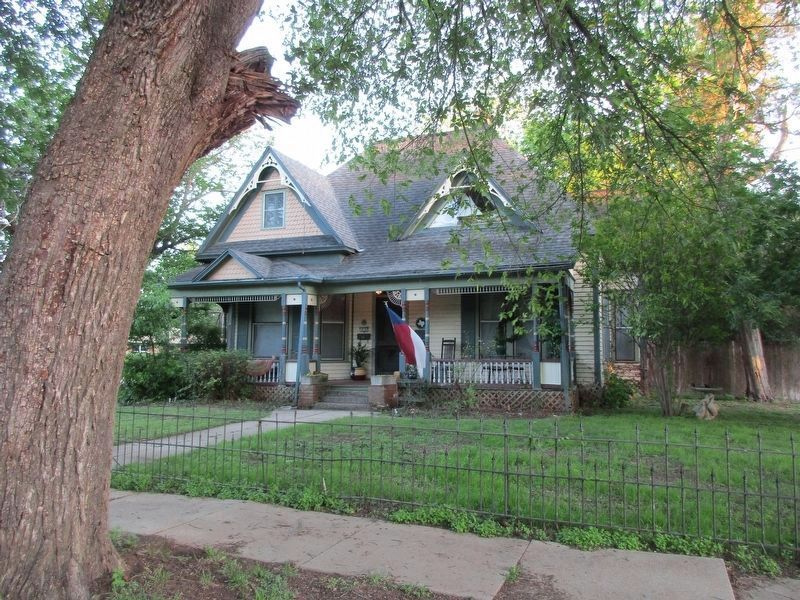 Lumpkin House and Marker image. Click for full size.