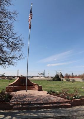 Veterans Memorial Flag Pole Marker image. Click for full size.