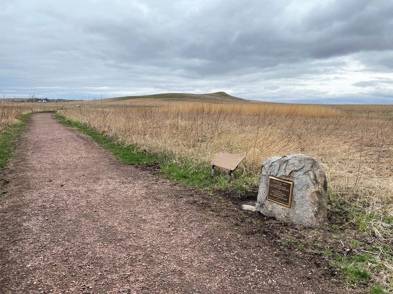 Daughters of the American Revolution Spirit Mound Monument Marker. Click for full size. Daughters of the American Revolution Spirit Mound Monument Marker image. Click for full size.