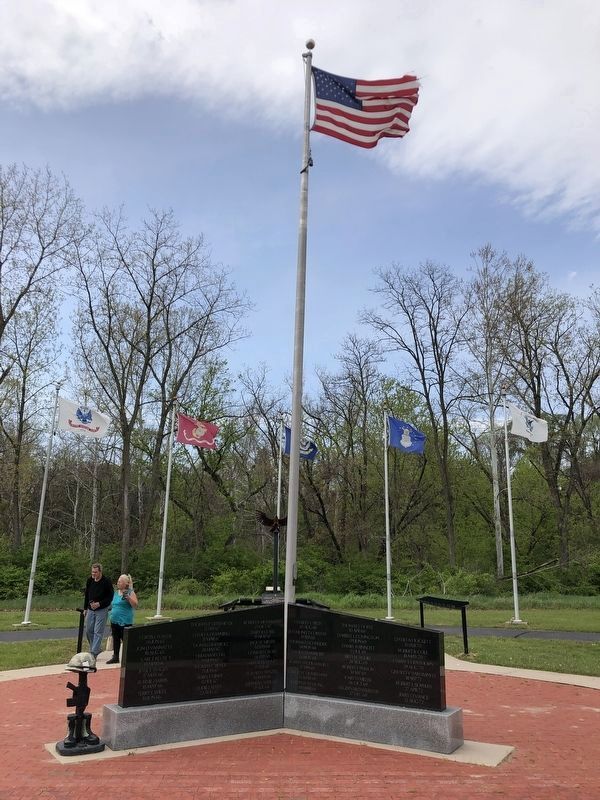 Wayne County Vietnam Memorial image. Click for full size.