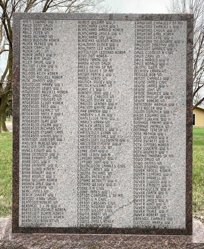 Wakonda Veterans Memorial <i>(left)</i> image. Click for full size.