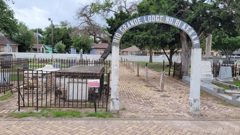 The view of the Rio Grande Masonic Lodge Marker in the cemetery image. Click for full size.