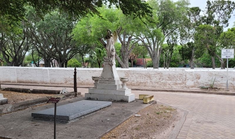 The view of the Andres Cueto Marker in the cemetery image. Click for full size.