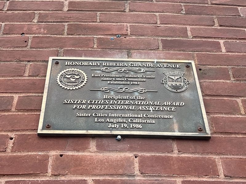 Honorary Ribeira Grande Avenue Marker image. Click for full size.