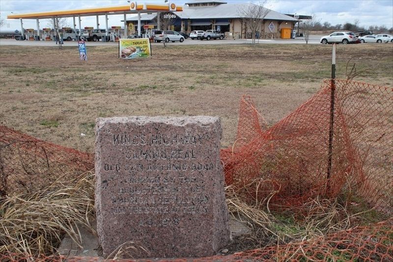 Kings Highway Camino Real � Old San Antonio Road Marker image. Click for full size.