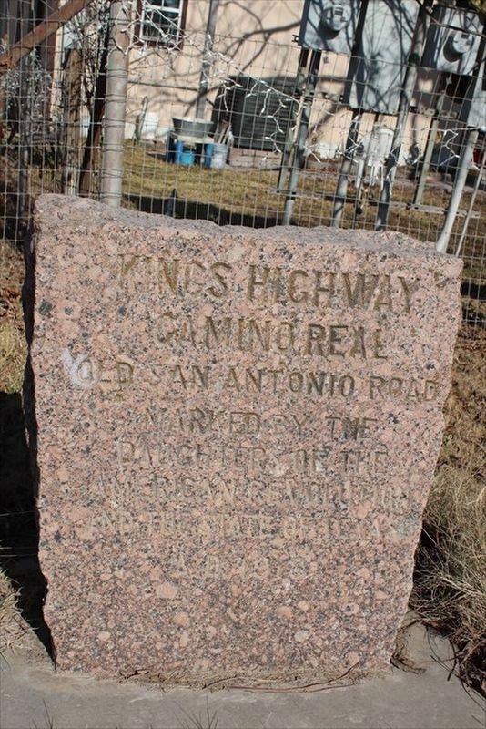 Kings Highway Camino Real � Old San Antonio Road Marker image. Click for full size.