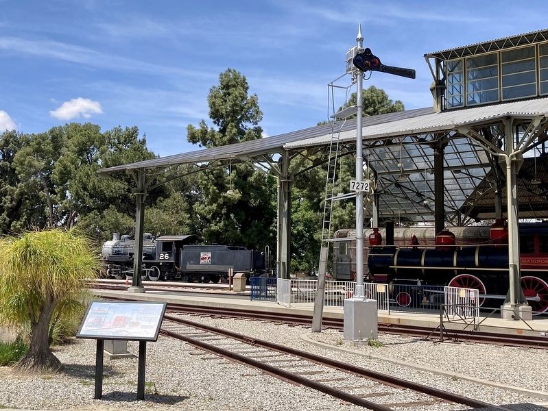 T-2 Semaphore Signal Marker image. Click for full size.