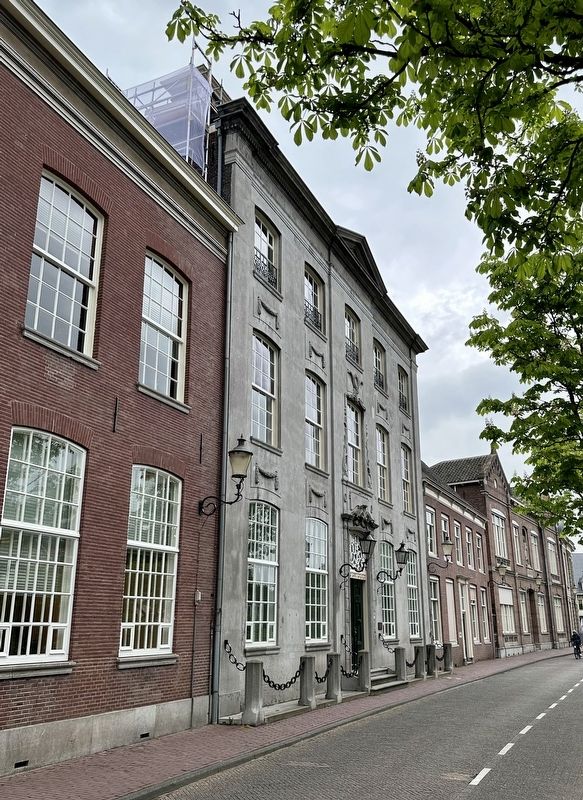 Oude Stadhuis / Former City Hall and Marker image. Click for full size.