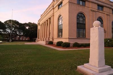 Lee County World War I and World War II Supreme Sacrifice Memorial. Click for full size. Lee County World War I and World War II Supreme Sacrifice Memorial image. Click for full size.