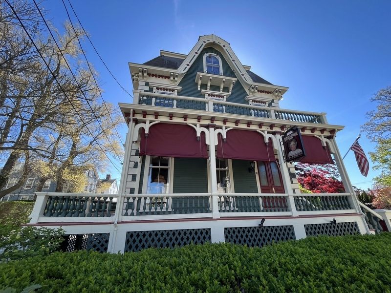 The Sarah Kendall House image. Click for full size.