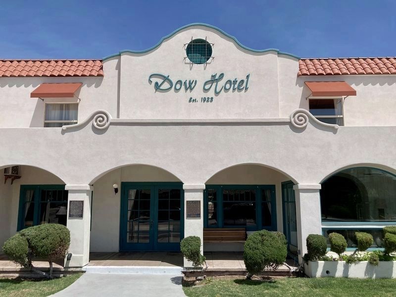 Lone Pine's 'Movie Man' Marker image. Click for full size.