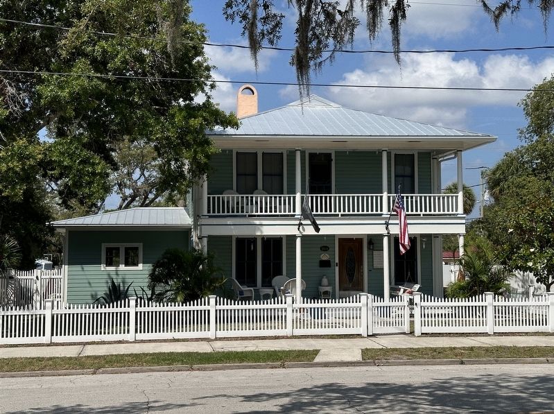 1664 Highland Ave. Formerly Dr. EE Macy's Home image. Click for full size.
